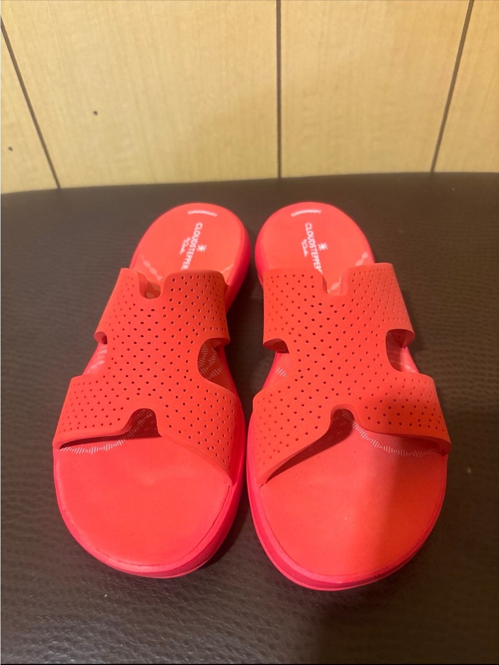 Clarks cloudsteppers sandals